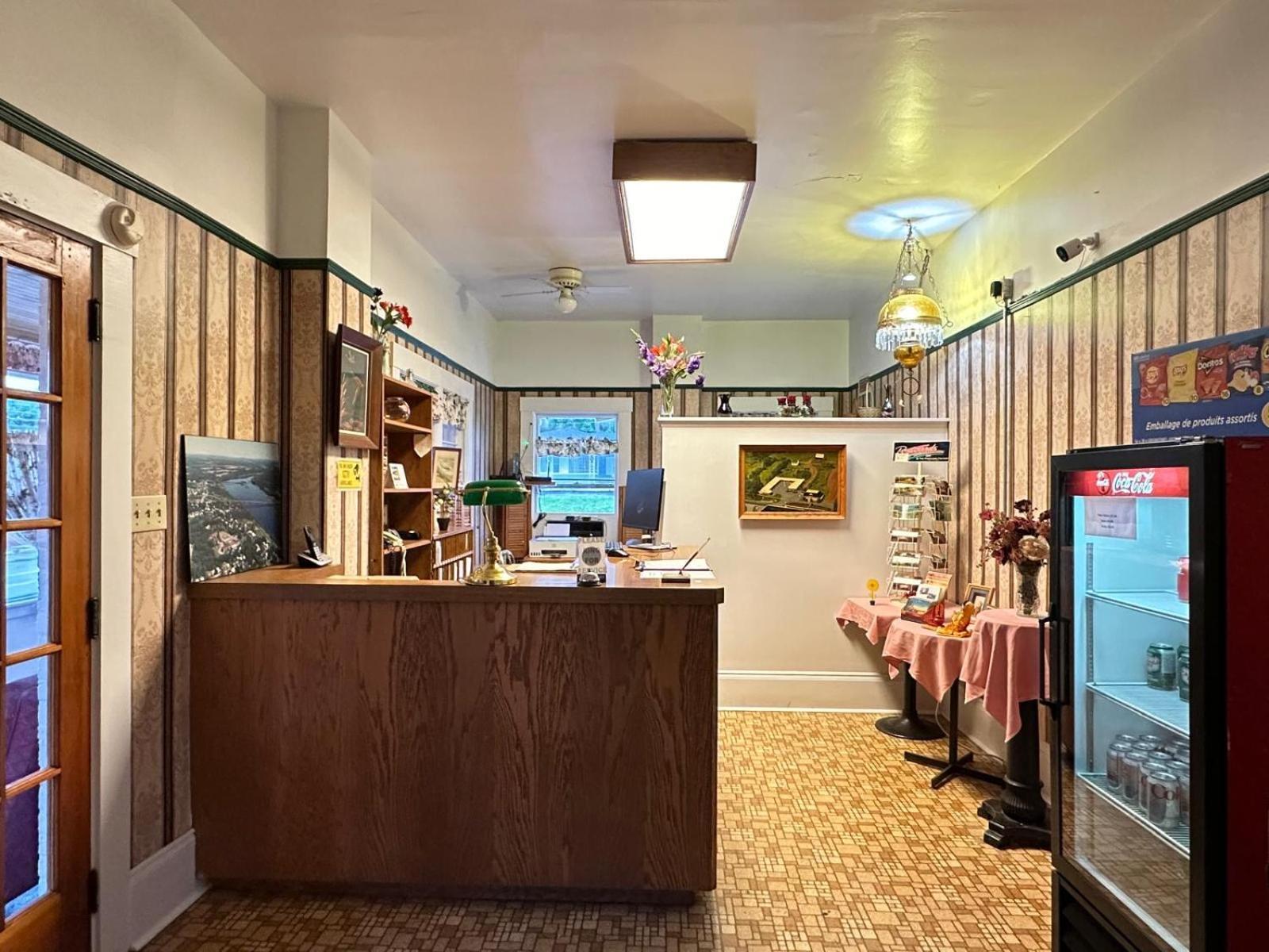 Stiles Motel Woodstock Extérieur photo